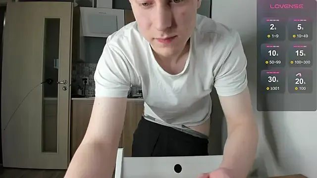 LaurelLone – webcam model profile photo Image 7