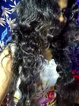 ChubbyQueeen – webcam model profile photo Image 11