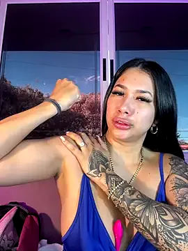 BustyRea – webcam model profile photo Image 9