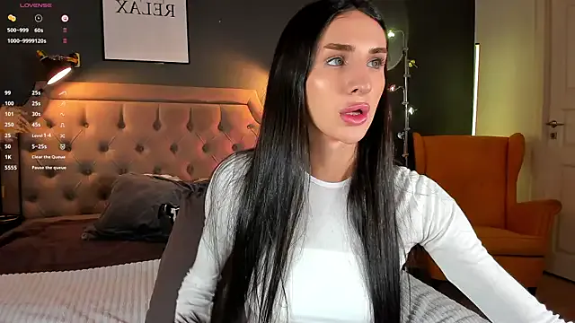 SkinnyBrenda – webcam model profile photo Image 12