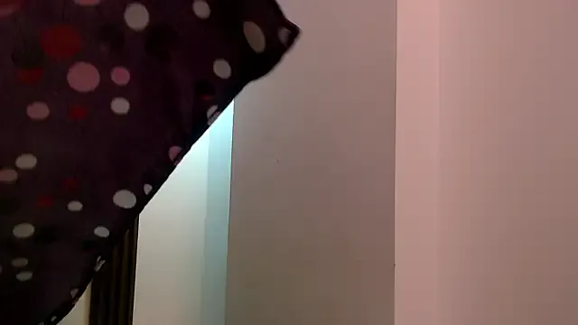 DeliaMarlow – webcam model profile photo Image 5