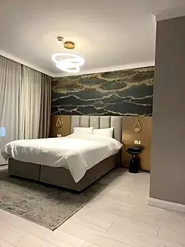 ZaraKnox – webcam model profile photo Image 14