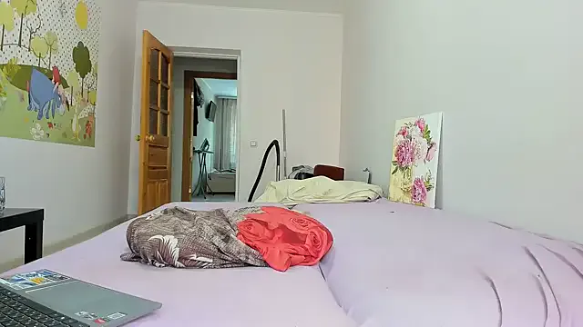 KarolRojass – webcam model profile photo Image 2