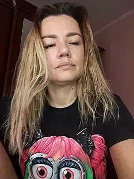 NarlyEvans – webcam model profile photo Image 17