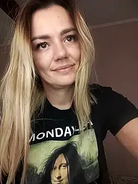 NarlyEvans – webcam model profile photo Image 18