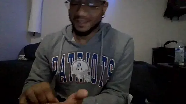 Emilia0606 – webcam model profile photo Image 8