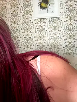 ItsVi – webcam model profile photo Image 17