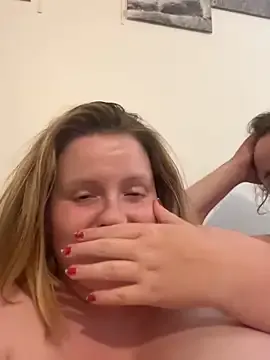 valentinavega18x – webcam model profile photo Image 3