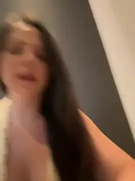 sexmittennjoytoy – webcam model profile photo Image 14