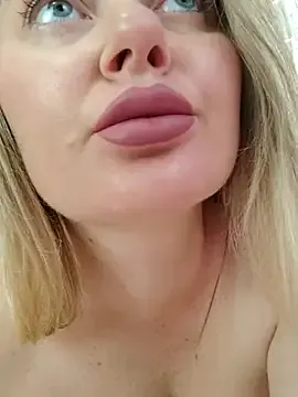 AlenaKeys – webcam model profile photo Image 10