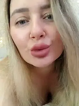 AlenaKeys – webcam model profile photo Image 12