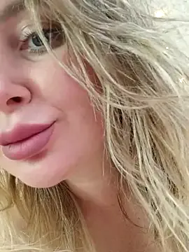 AlenaKeys – webcam model profile photo Image 17