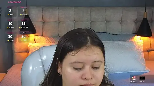 HornyGirlH – webcam model profile photo Image 14