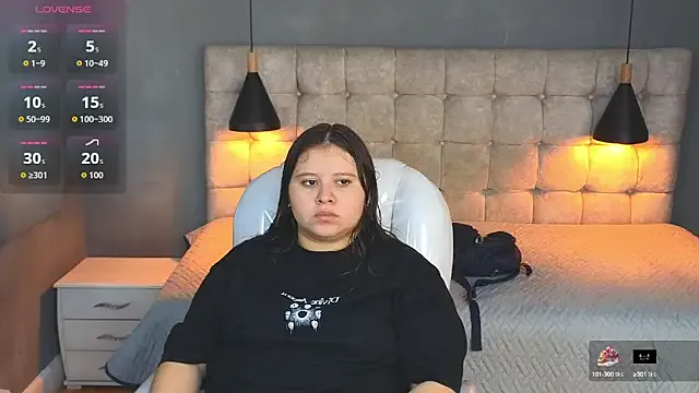 HornyGirlH – webcam model profile photo Image 9