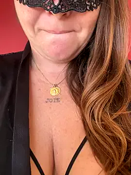 Lunaescarlet – webcam model profile photo Image 9