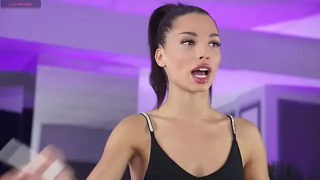 CourtneyCorsetX – webcam model profile photo Image 6