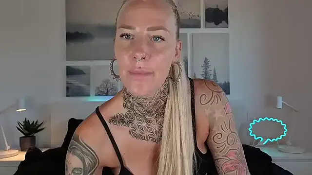 Lara-CumKitten Image 19