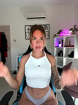 CherrysGotCakes – webcam model profile photo Image 16