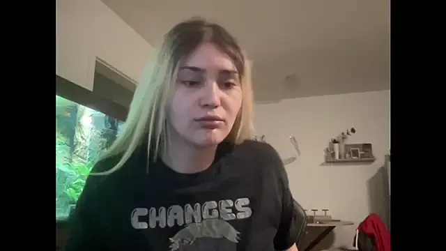 larasexy35 Profile Image