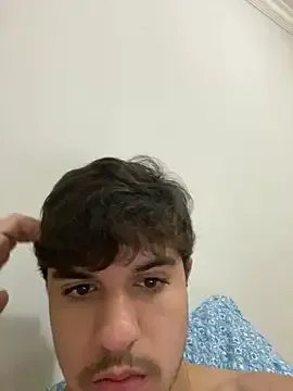 LadyV44 – webcam model profile photo Image 3