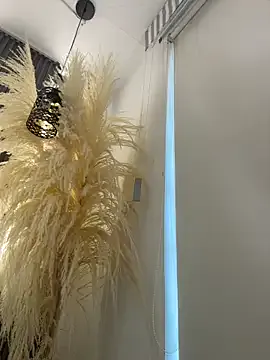 LiaObrien19 – webcam model profile photo Image 6