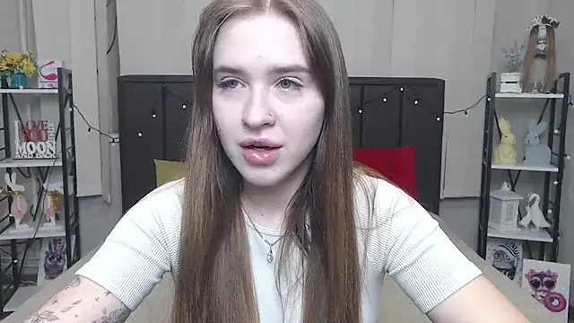 Alina_Vibe_Me – webcam model profile photo Image 13