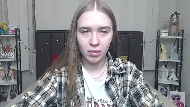 Alina_Vibe_Me – webcam model profile photo Image 15