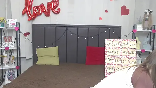 Alina_Vibe_Me – webcam model profile photo Image 5