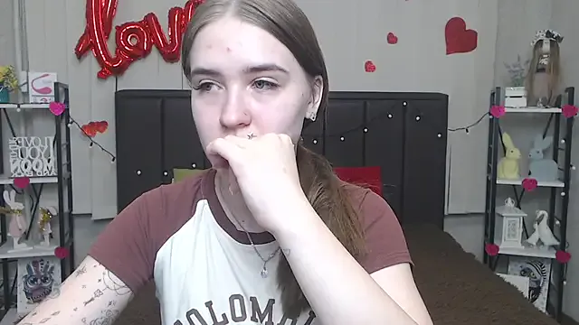 Alina_Vibe_Me – webcam model profile photo Image 7