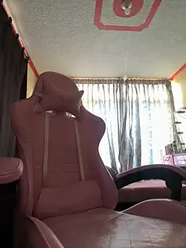 OctaviaFelicity – webcam model profile photo Image 4