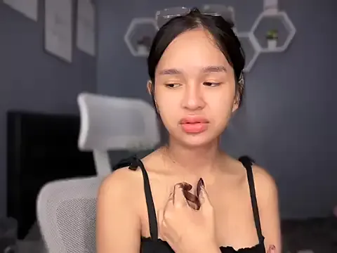 Bustybritishbbw – webcam model profile photo Image 2