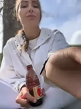LetsFunKARINA's Thumb Image