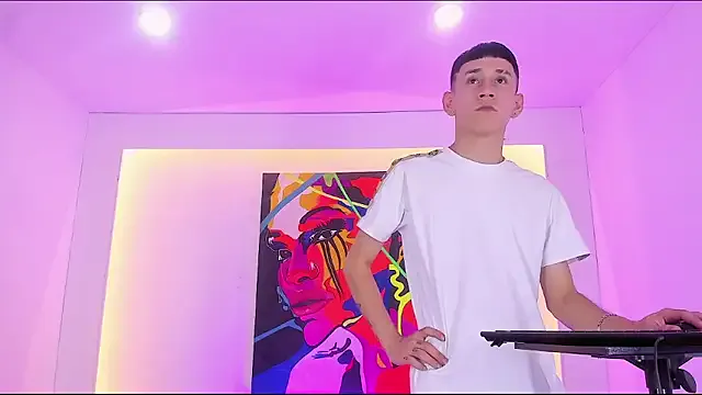 Letsme_see_gay_porn Image 4