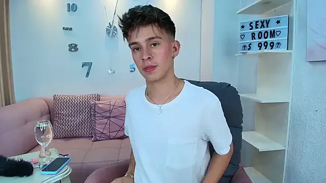 Milina123456 – webcam model profile photo Image 9