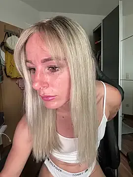 Valeriavegas69 – webcam model profile photo Image 2