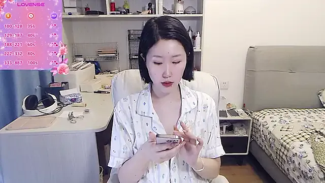 ArinaBelly – webcam model profile photo Image 6