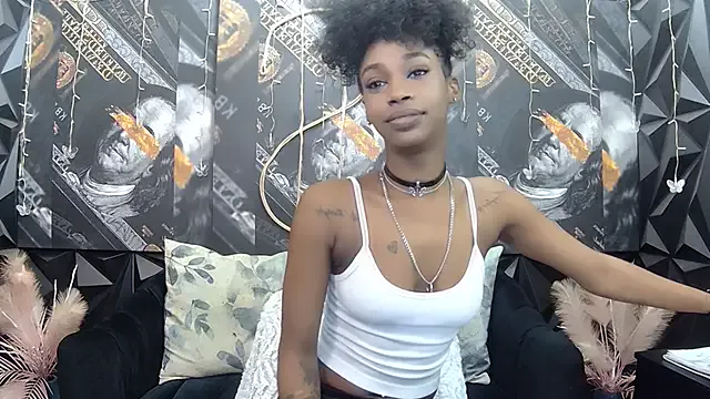 CourtneyCorsetX – webcam model profile photo Image 11