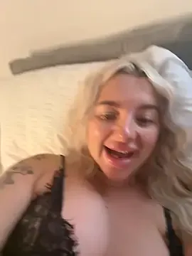 Bellax99 – webcam model profile photo Image 4