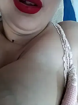 Nubian_flowerxxx – webcam model profile photo Image 4