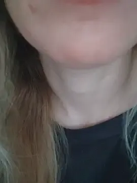 Mileyberry – webcam model profile photo Image 3