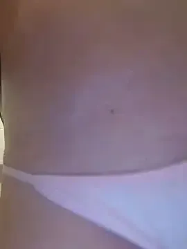 Mileyberry – webcam model profile photo Image 4