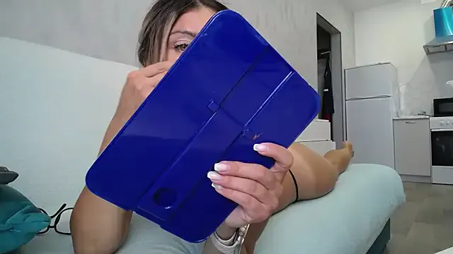 CarryOnJhonn – webcam model profile photo Image 10