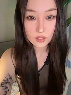 hesttia – webcam model profile photo Image 15