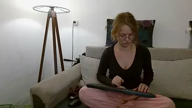 Aria_Greyy – webcam model profile photo Image 18