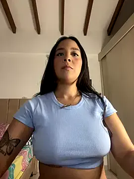 LuxeLou – webcam model profile photo Image 5