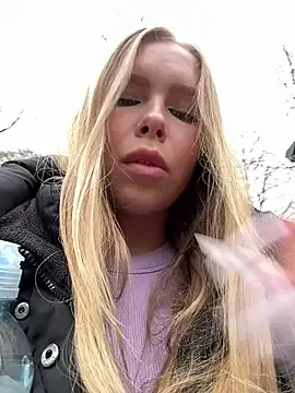 Liza_risky Image 5