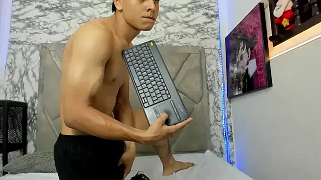 GiaRos – webcam model profile photo Image 2