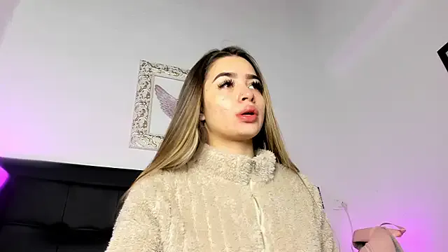 Petite_minette30 – webcam model profile photo Image 10