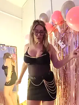 MOCHAMINXX – webcam model profile photo Image 13