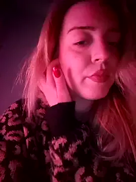 Gnawl – webcam model profile photo Image 3
